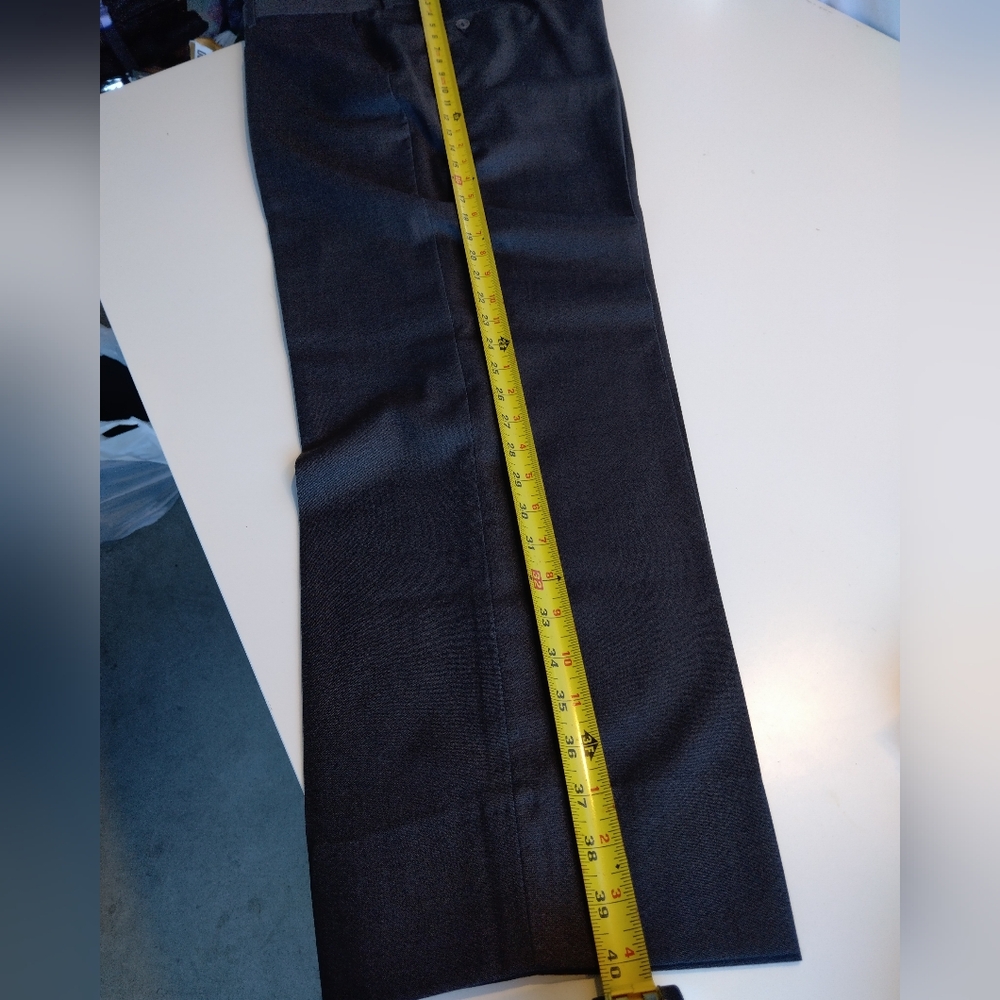 Suits - Picture 5 of 11